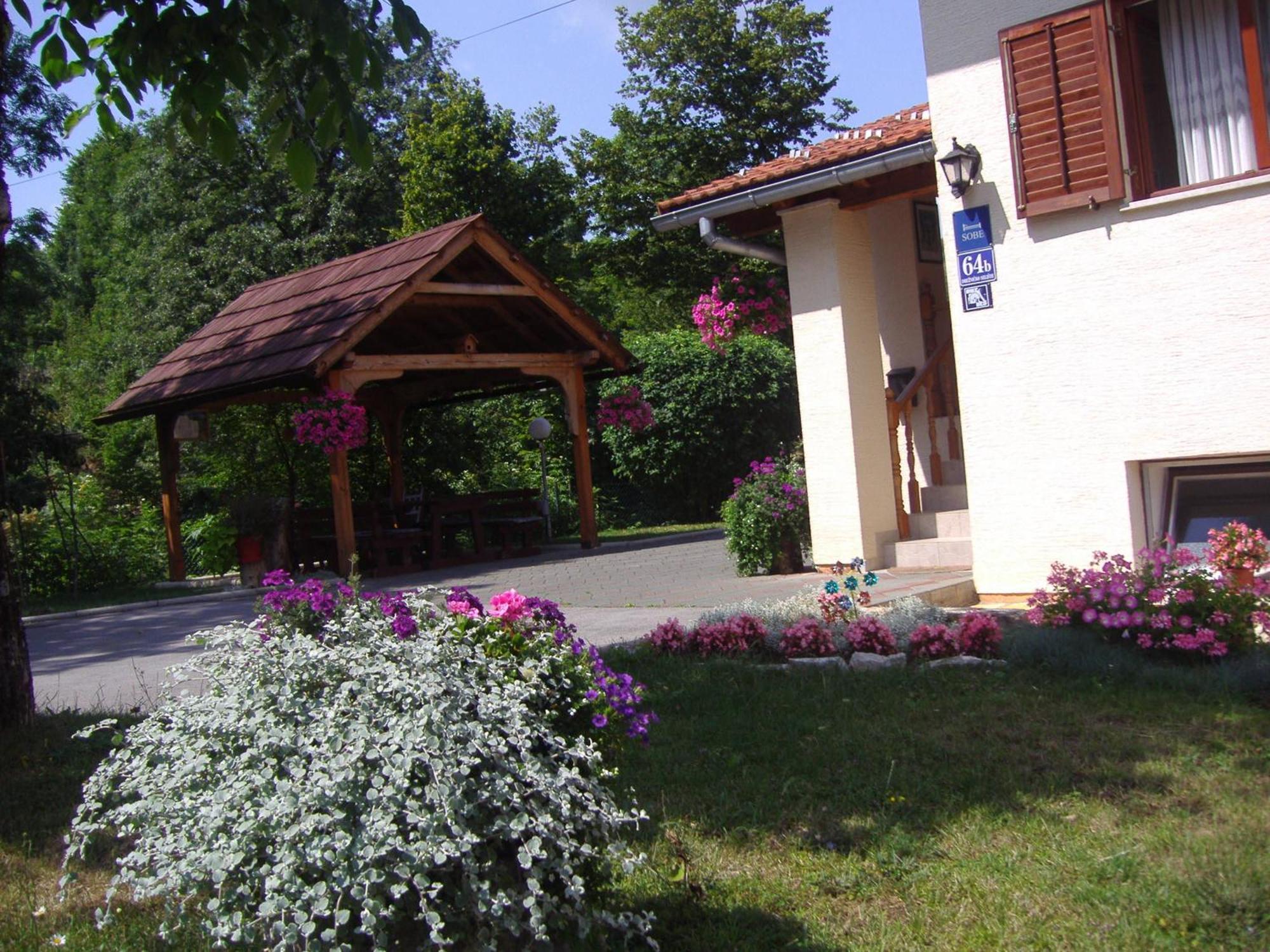 Guesthouse Hodak Selište Drežničko Exterior foto